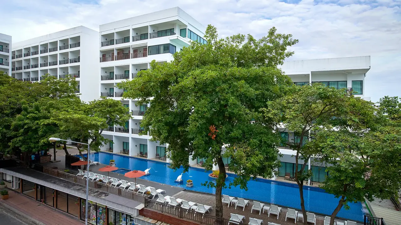 COSY BEACH HOTEL