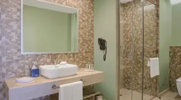 Cove Rotana Resort