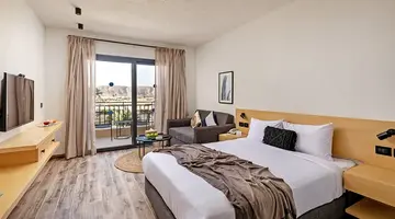 CREEK HOTEL AND RESIDENCES