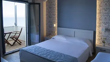 Cressida Seaside Apartments