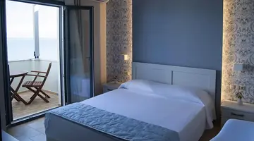 Cressida Seaside Apartments