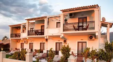 Cressida Seaside Apartments
