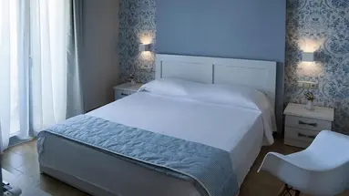 Cressida Seaside Apartments