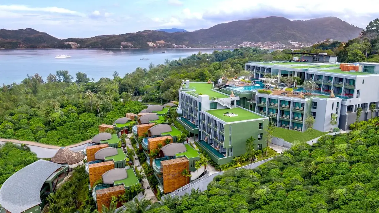 Crest Resort and Pool Villas Phuket