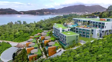 Crest Resort and Pool Villas Phuket