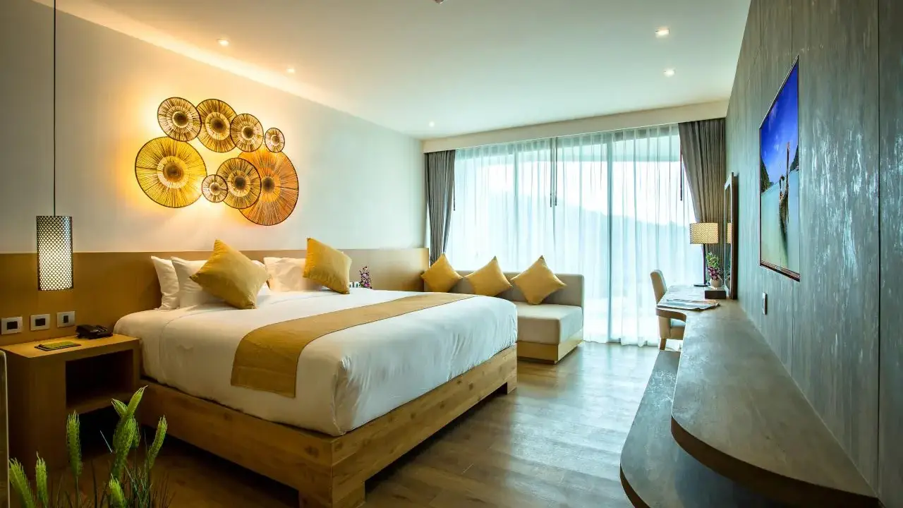 Crest Resort and Pool Villas Phuket