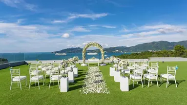 CREST RESORT & POOL VILLAS