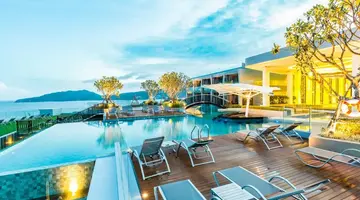 CREST RESORT & POOL VILLAS