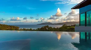 Crest Resort & Pool Villas