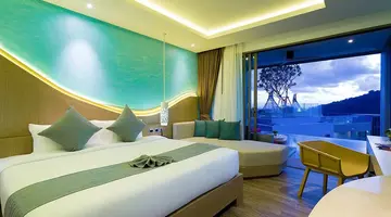 Crest Resort & Pool Villas