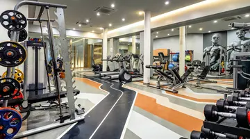 Crest Resort & Pool Villas