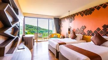 CREST RESORT & POOL VILLAS