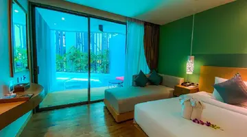 CREST RESORT & POOL VILLAS