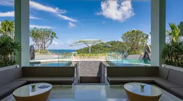 CREST RESORT & POOL VILLAS