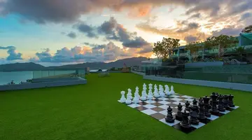 Crest Resort & Pool Villas
