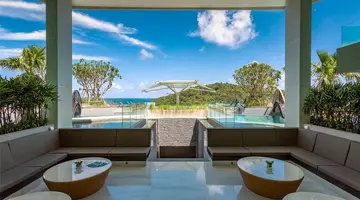 Crest Resort & Pool Villas