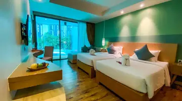 CREST RESORT & POOL VILLAS