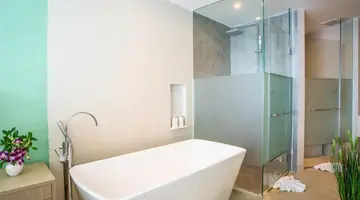 CREST RESORT & POOL VILLAS