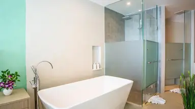 CREST RESORT & POOL VILLAS