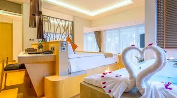 CREST RESORT & POOL VILLAS