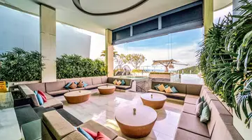 Crest Resort & Pool Villas