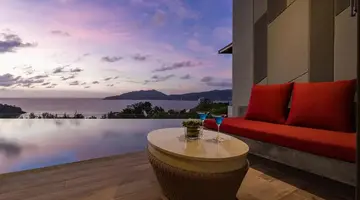 CREST RESORT & POOL VILLAS