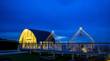CREST RESORT & POOL VILLAS
