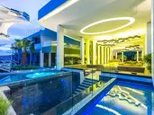 CREST RESORT & POOL VILLAS