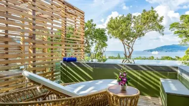CREST RESORT & POOL VILLAS