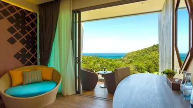 CREST RESORT & POOL VILLAS
