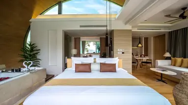 CREST RESORT & POOL VILLAS