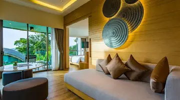 CREST RESORT & POOL VILLAS