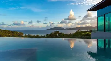CREST RESORT & POOL VILLAS
