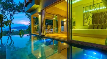 CREST RESORT & POOL VILLAS