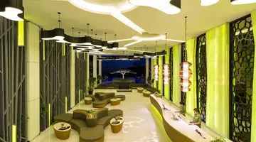 CREST RESORT & POOL VILLAS