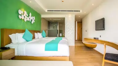 CREST RESORT & POOL VILLAS
