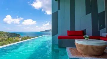 Crest Resort & Pool Villas