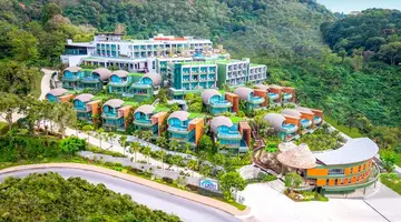 Crest Resort & Pool Villas