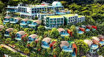 Crest Resort & Pool Villas