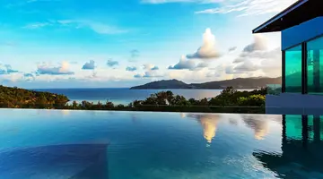 CREST RESORT & POOL VILLAS