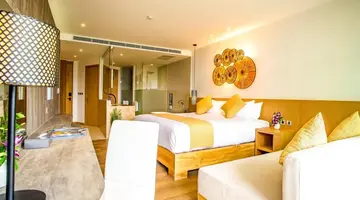 CREST RESORT & POOL VILLAS