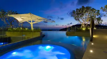 CREST RESORT & POOL VILLAS