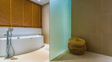 CREST RESORT & POOL VILLAS