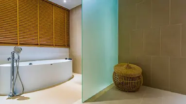 CREST RESORT & POOL VILLAS