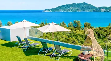 Crest Resort & Pool Villas