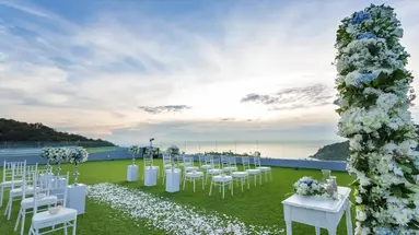 CREST RESORT & POOL VILLAS