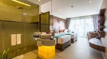 Crest Resort & Pool Villas