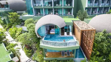 CREST RESORT & POOL VILLAS