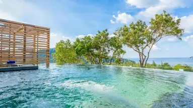 CREST RESORT & POOL VILLAS