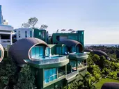 CREST RESORT & POOL VILLAS